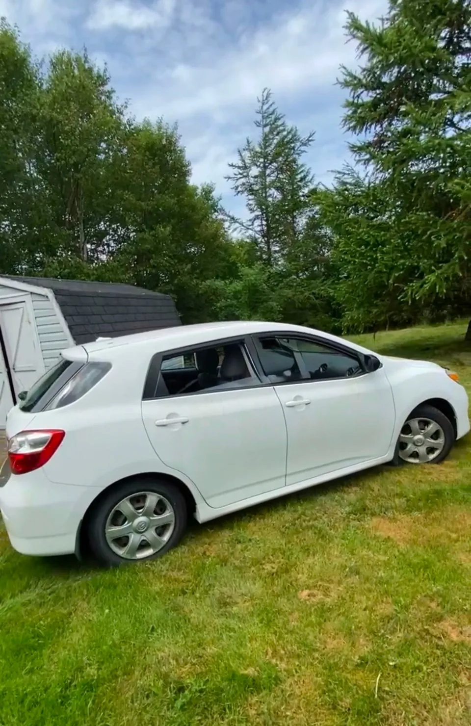 Toyota Matrix 2010 photo 2