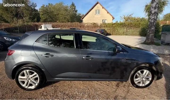 Renault Megane 2017 photo 3
