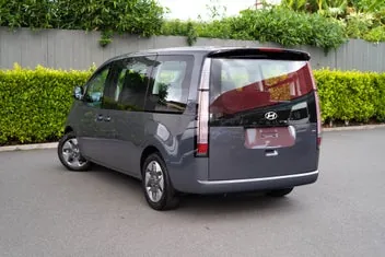 Hyundai Staria 2026 photo 4