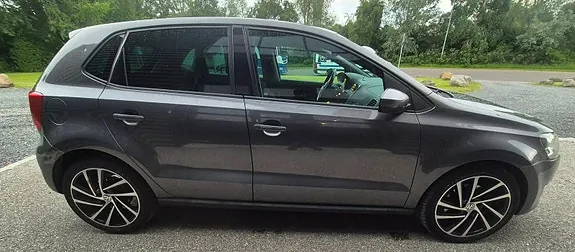 Volkswagen Polo 2010 photo 3