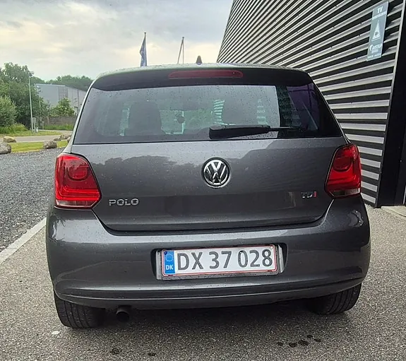 Volkswagen Polo 2010 photo 4