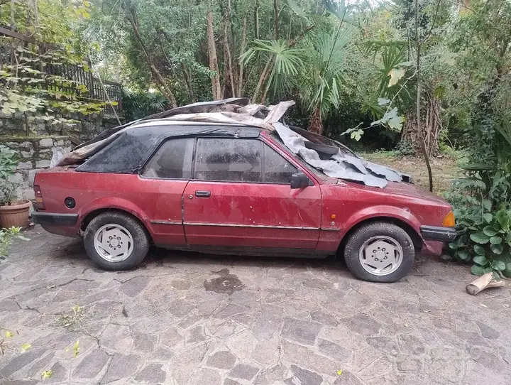 Ford Escort 1985 photo 5