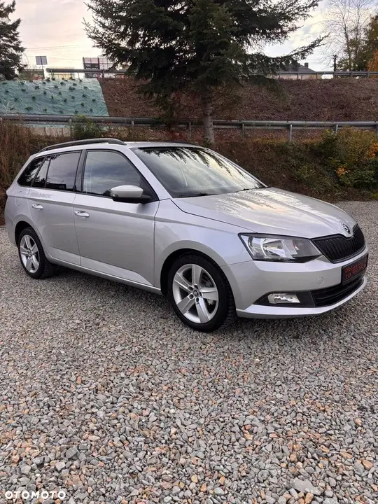 Skoda Fabia 2016 photo 3