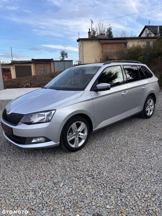 Skoda Fabia 2016 photo 5
