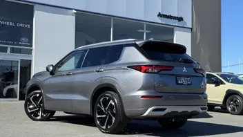 Mitsubishi Outlander 2022 photo 5