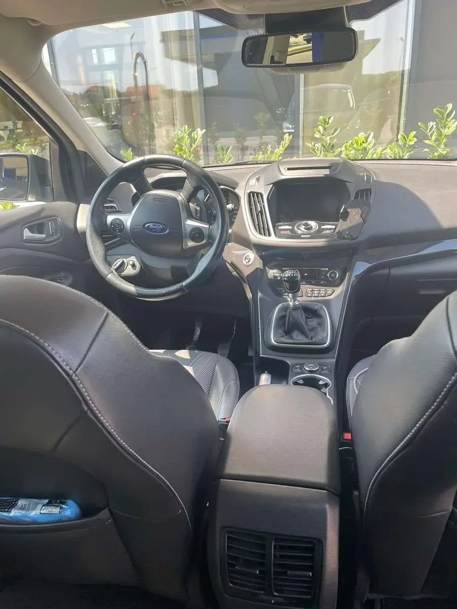 Ford Kuga 2016 photo 2