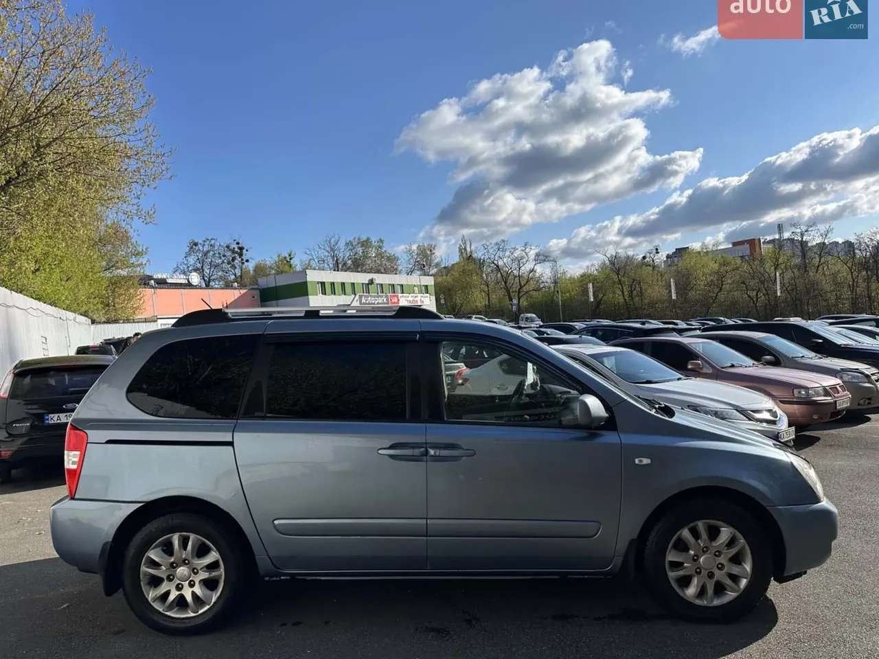 Kia Carnival 2006 photo 4