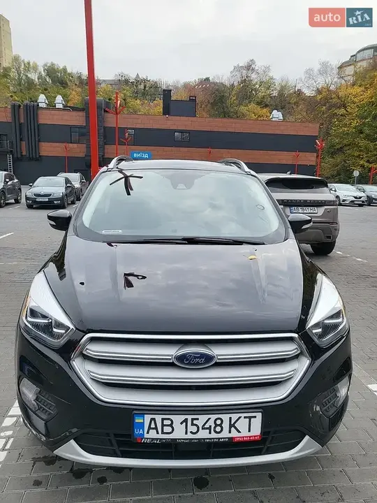 Ford Escape 2019 photo 2
