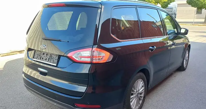 Ford Galaxy 2017 photo 2