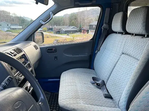 Toyota Hiace 2002 photo 5