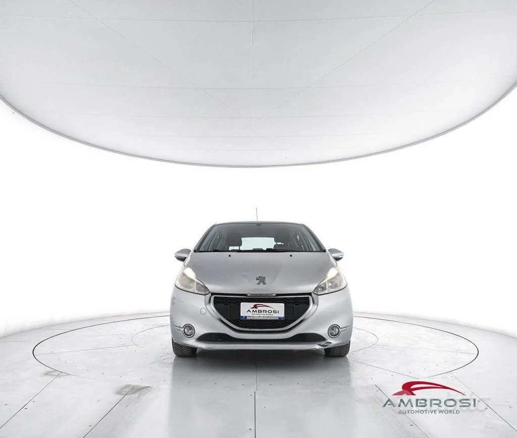 Peugeot 208 2014 photo 5
