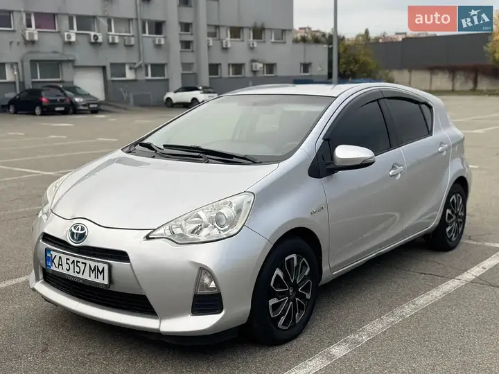 Toyota Aqua 2014 photo 3