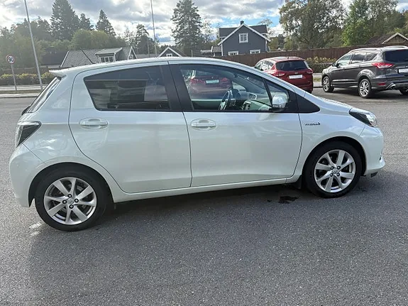 Toyota Yaris 2014 photo 5