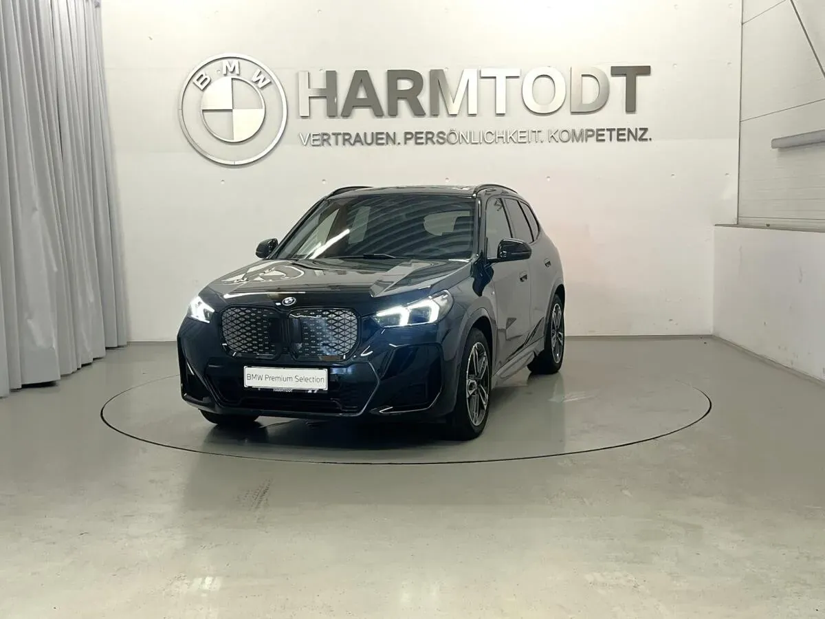 BMW Ix1 2023 photo 2