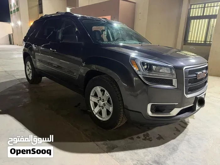 GMC Acadia 2013 photo 2
