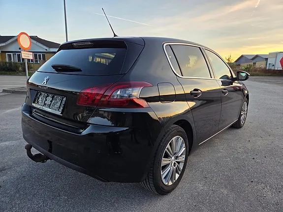 Peugeot 308 2020 photo 3