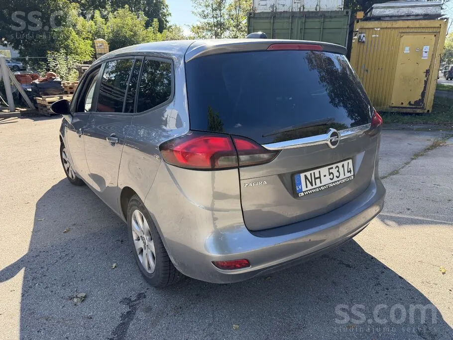 Opel Zafira 2017 photo 3