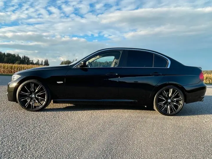 BMW E90