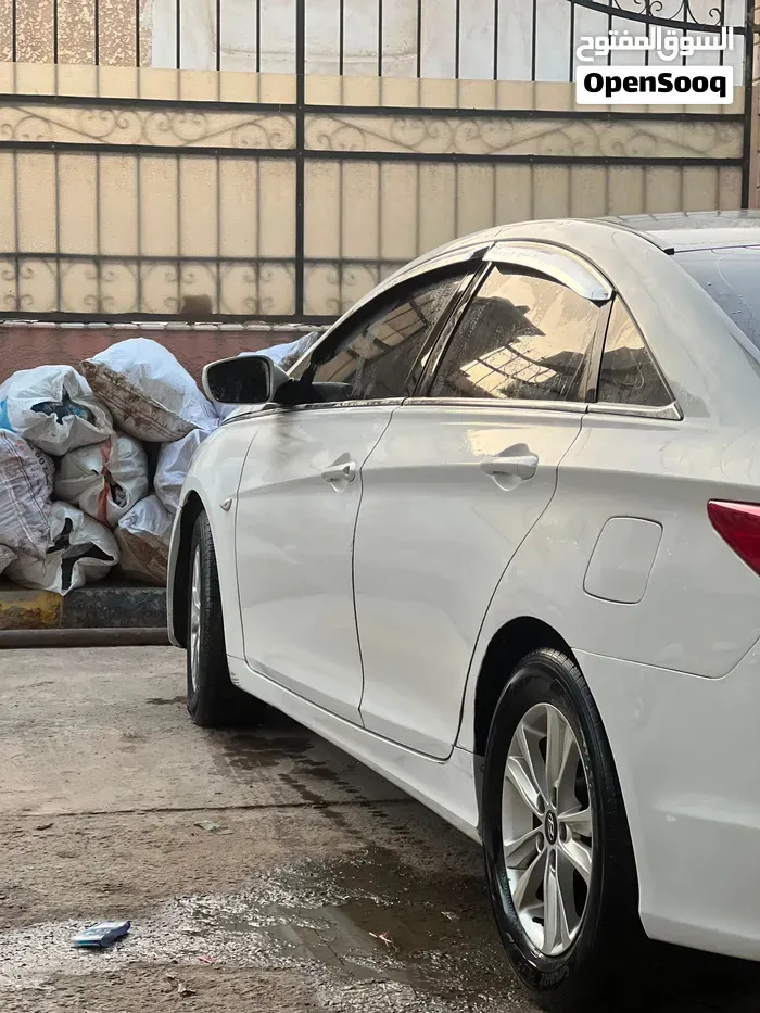 Hyundai Sonata 2012 photo 2