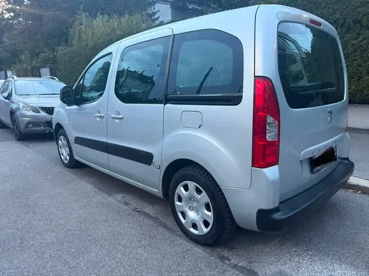 Peugeot Partner 2011 photo 3
