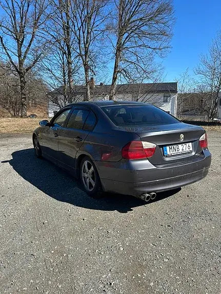 BMW 320D 2008 photo 2