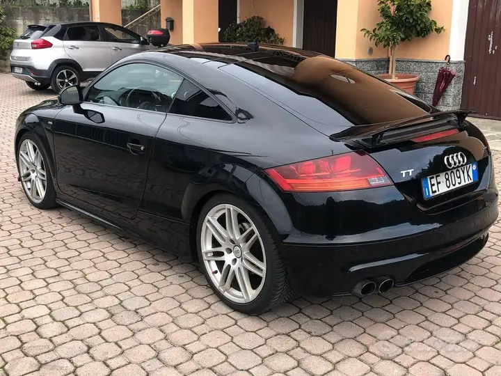 Audi Tt 2011 photo 4