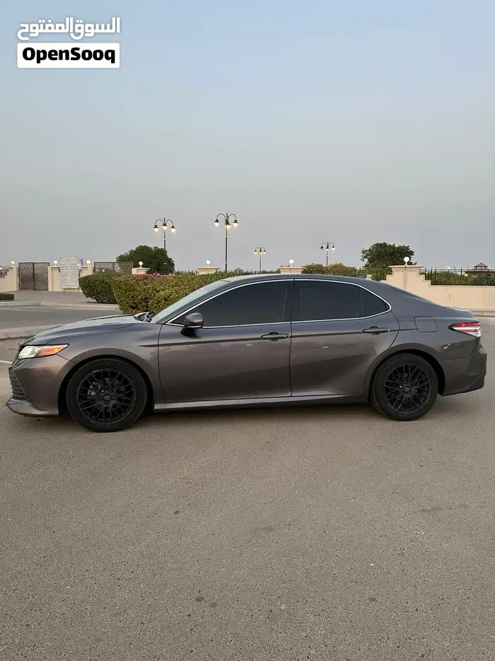 Toyota Camry 2019 photo 2