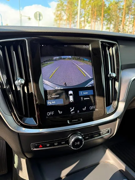 Volvo V60 2022 photo 3