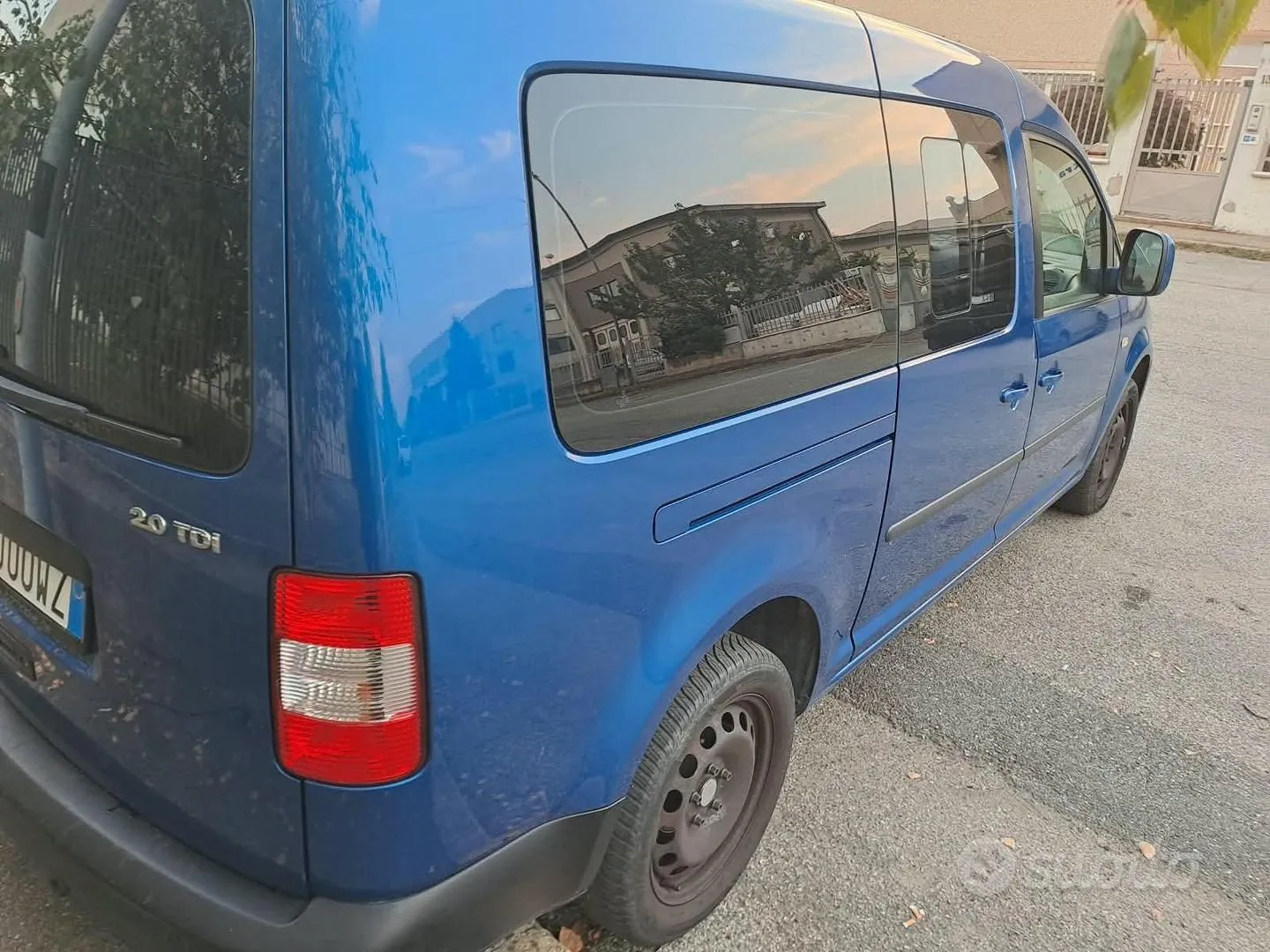Volkswagen Caddy Maxi 2009 photo 5