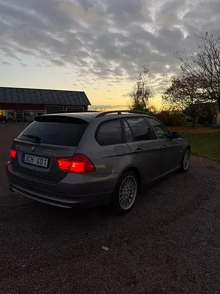 BMW 320D 2009 photo 3