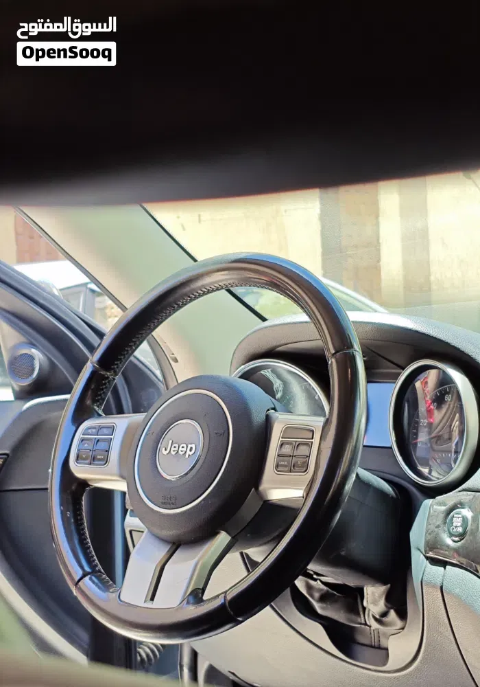 Jeep Grand Cherokee 2012 photo 4