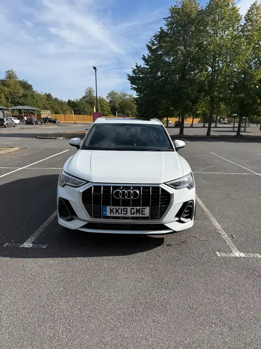 Audi Q3 2019 photo 3