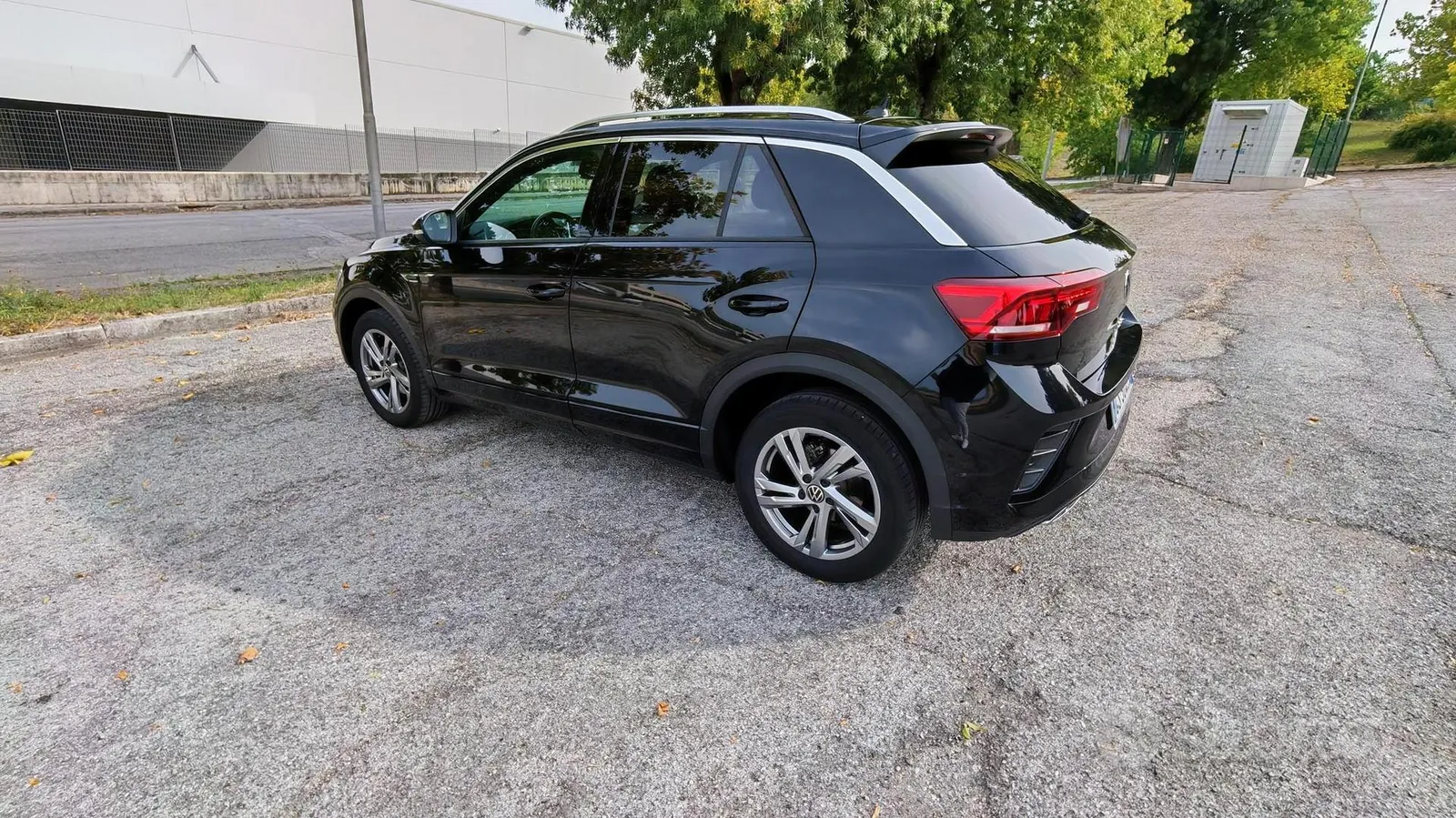 Volkswagen T-Roc 2023 photo 4