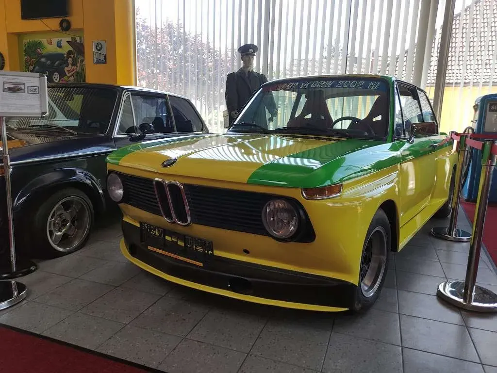 BMW 2002 1974 photo 2