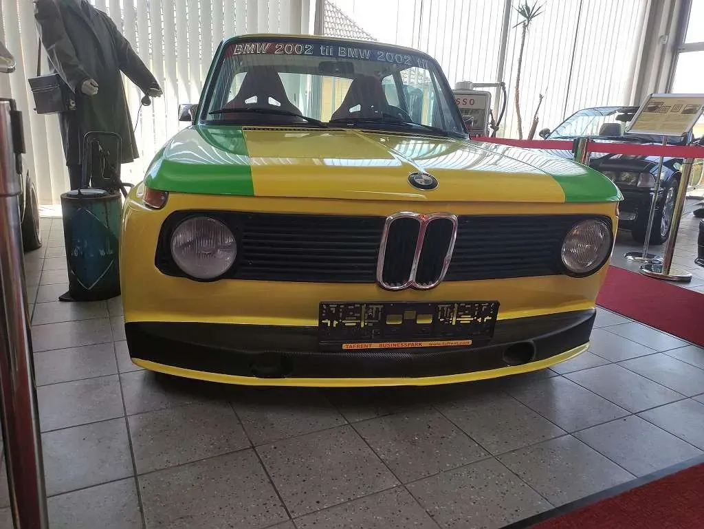 BMW 2002 1974 photo 3
