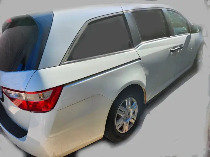 Honda Odyssey 2013 photo 3