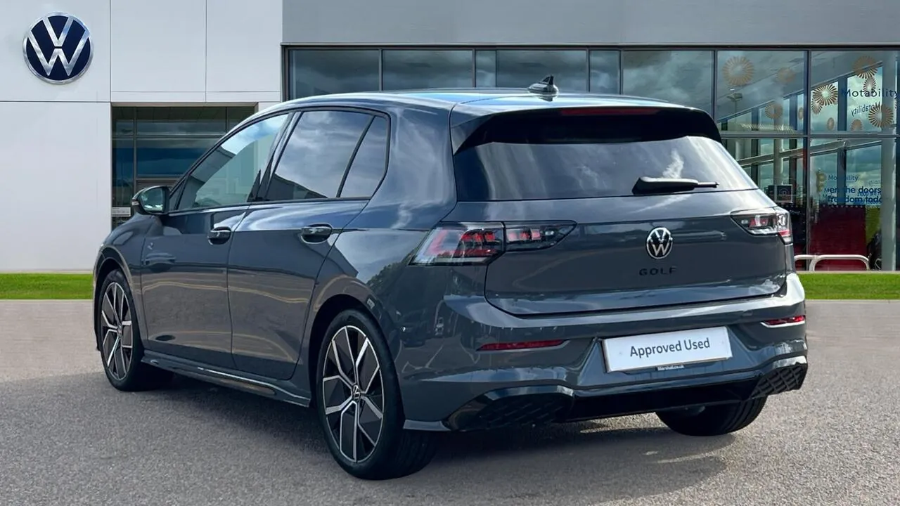 Volkswagen Golf 2026 photo 3