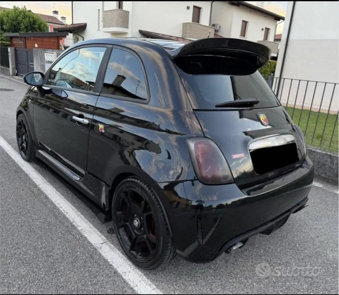 Abarth 500 2010 photo 3
