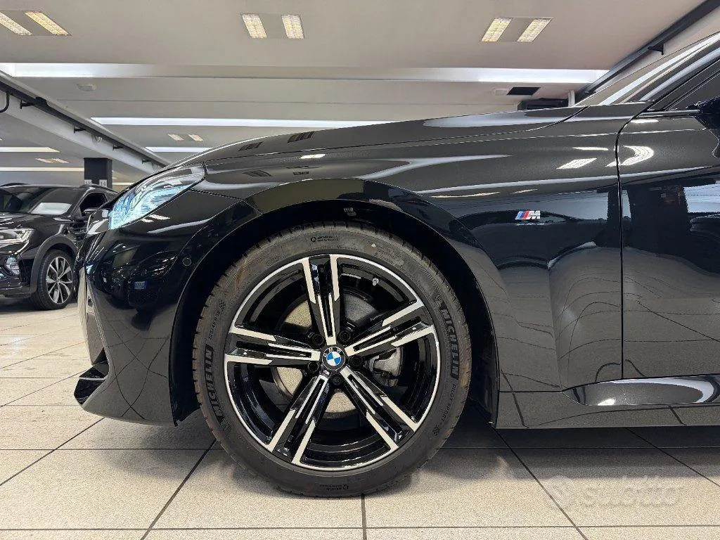 BMW 220I