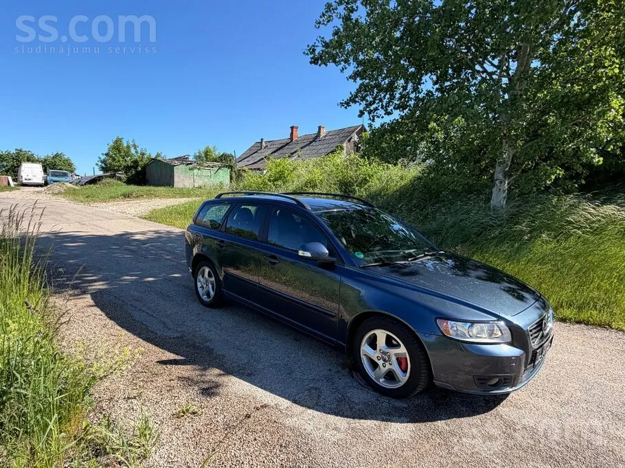 Volvo V50 2011 photo 3