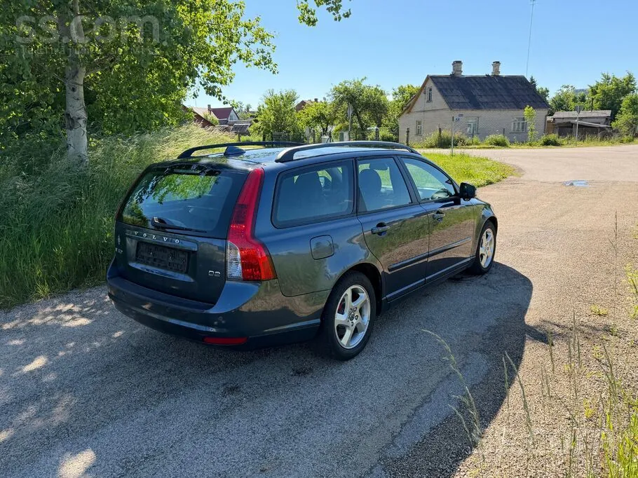 Volvo V50 2011 photo 4