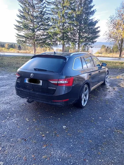 Skoda Superb 2016 photo 4