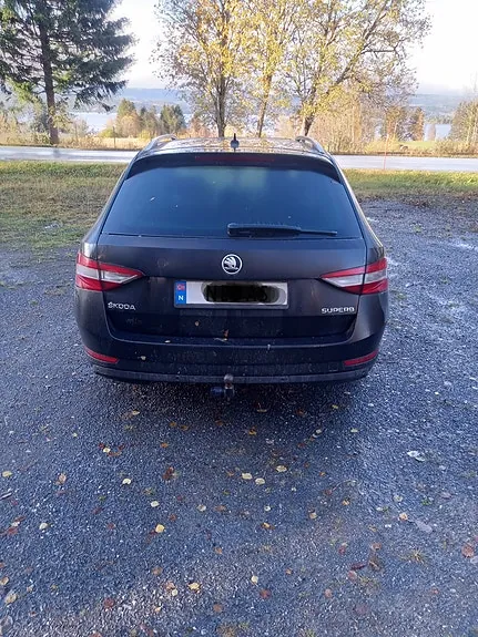Skoda Superb 2016 photo 2