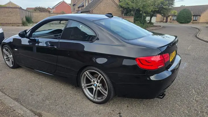 BMW 3 Series 2012 photo 5