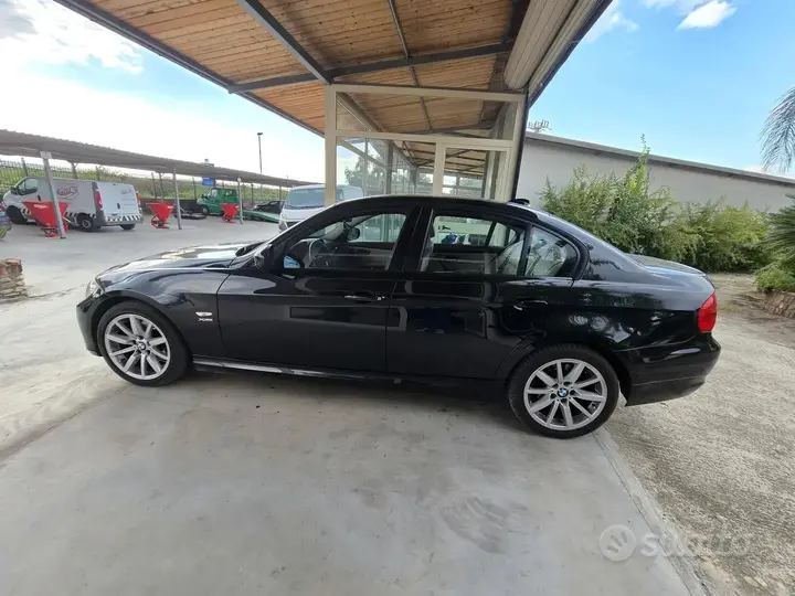 BMW 320D 2008 photo 2
