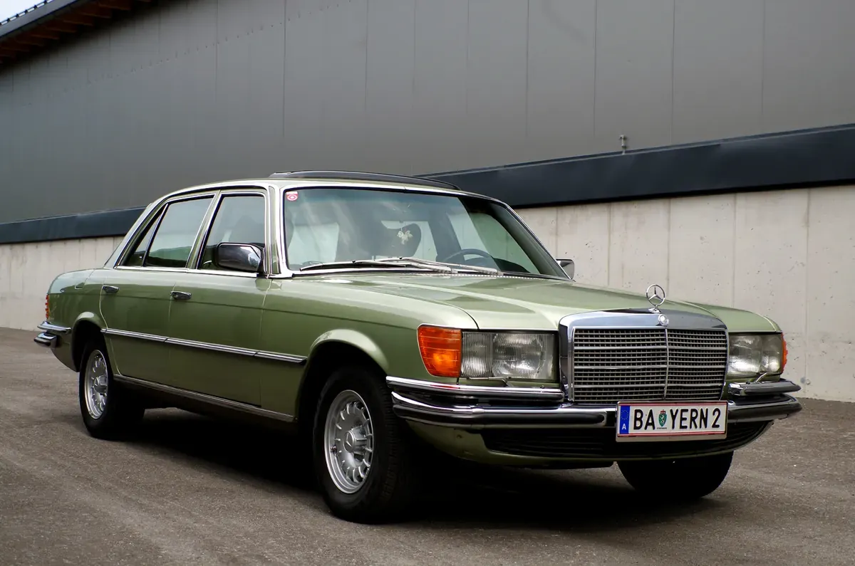 Mercedes-Benz S-Class 1976 photo 3
