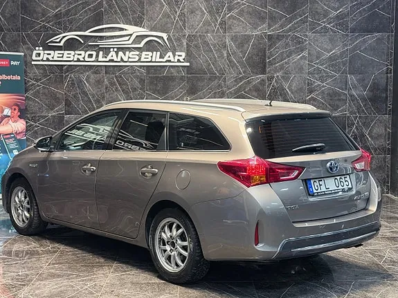 Toyota Auris 2014 photo 5