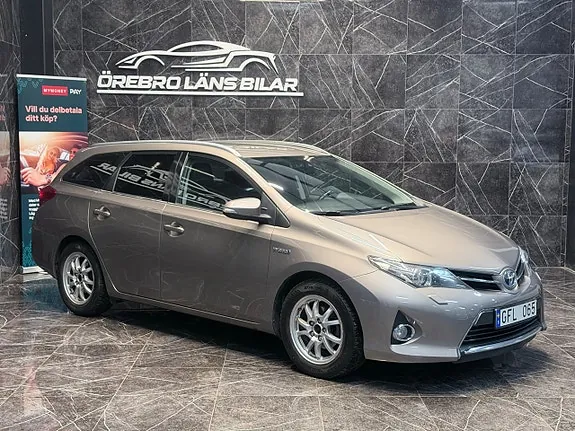 Toyota Auris 2014 photo 3
