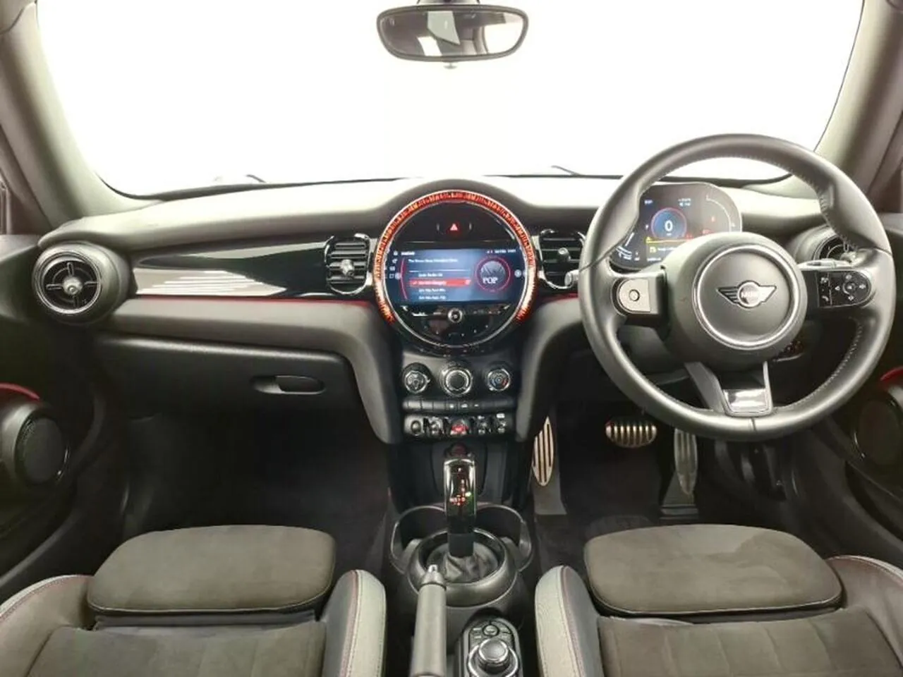 Mini Hatch 2021 photo 3
