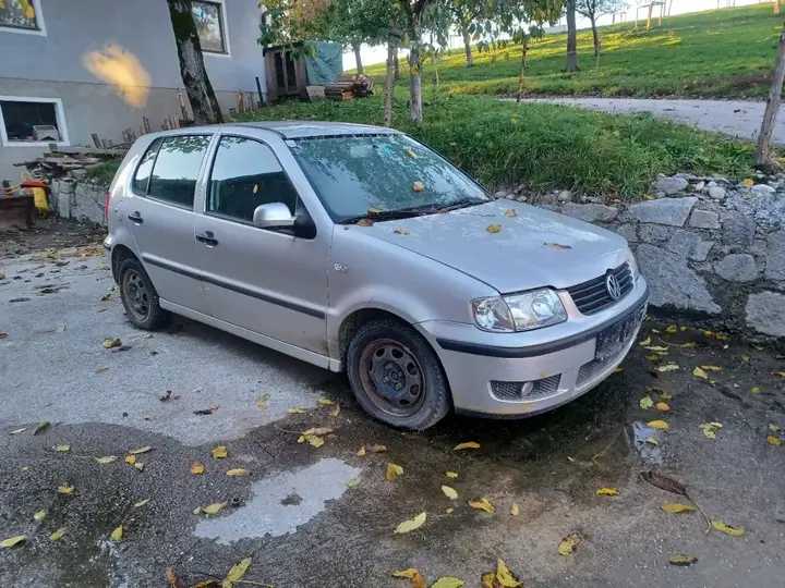 Volkswagen Polo 1999 photo 3